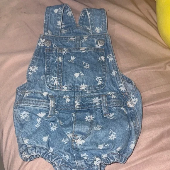 Old Navy Blue Floral Kids Overalls - Picture 1 of 2